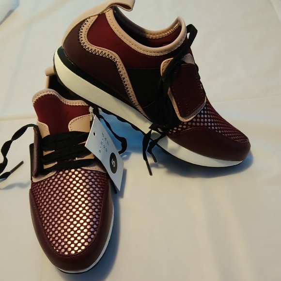 a new day Other - A new day NWT kids size 5  shoes